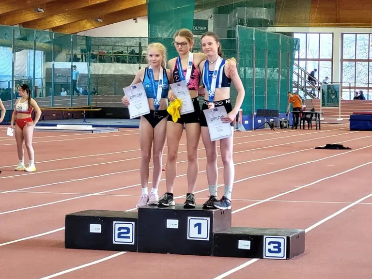 Anna Knillová 3000m